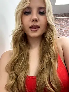 Sky Cutie online show from September 22, 2025, 4:47 am