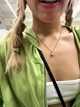 SweetBunnyGF online show from September 24, 2025, 11:08 pm