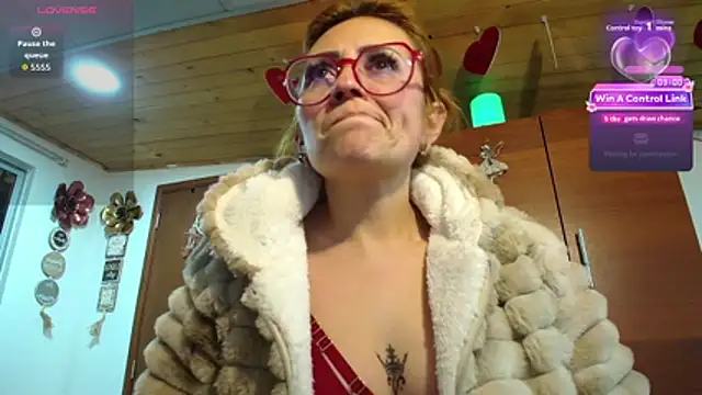 Victoria Fallon online show from April 9, 2026, 11:54 pm