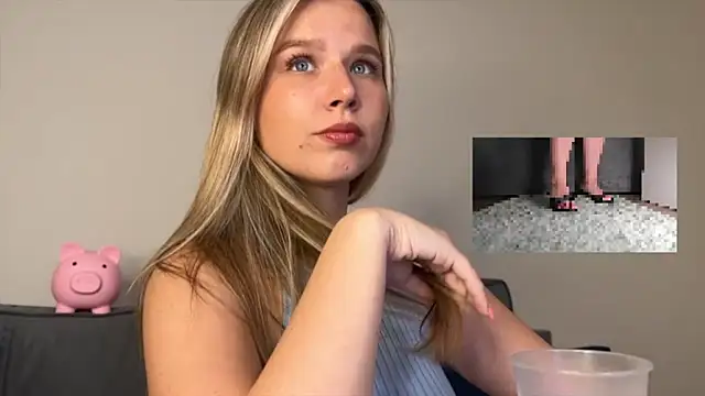 GoddessRoss online show from September 8, 2025, 8:08 pm