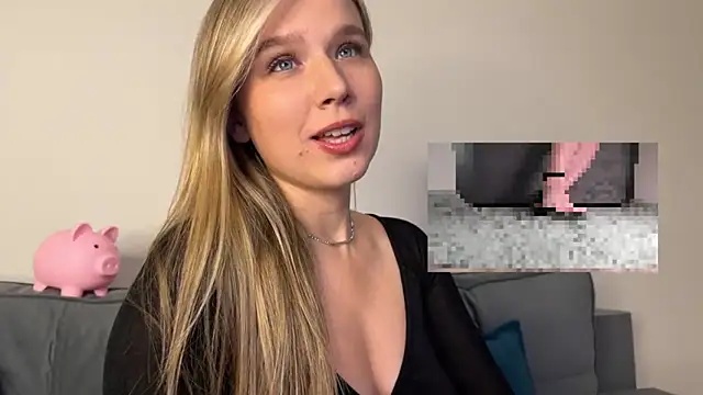 GoddessRoss online show from September 30, 2025, 7:19 pm