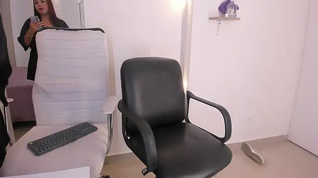 AnnieBigBoobs   online show from September 13, 2025, 11:21 am