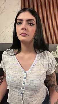 AliceRitter online show from April 17, 2026, 10:35 pm