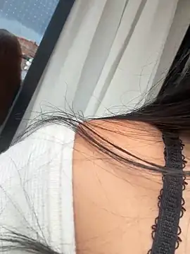 Snapshot of Lu090_ chatting on October 1, 2025, 6:14 pm Lu090 online show from October 1, 2025, 6:14 pm