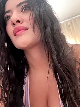 Snapshot of Lu090_ chatting on October 3, 2025, 3:42 pm Lu090 online show from October 3, 2025, 3:42 pm