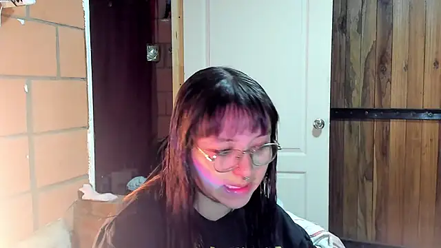 Violetaa Leee online show from September 18, 2025, 2:35 am