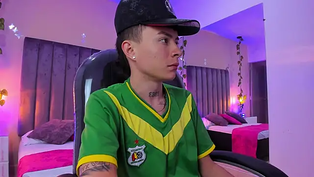 Nascary Fox online show from December 14, 2025, 2:00 pm