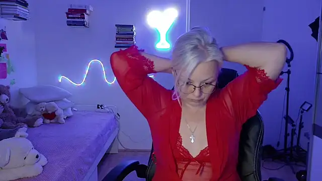 Linsy Kim online show from April 8, 2026, 6:08 pm