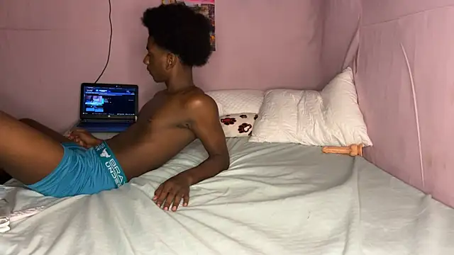 SpicyLolaX NightDrip online show from September 9, 2025, 4:12 am