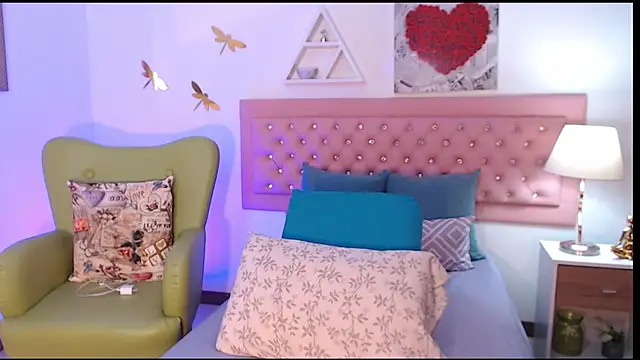 NicoletBlossom online show from March 4, 2026, 7:42 pm