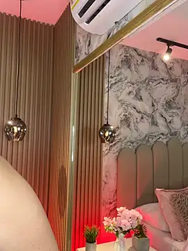 MellanyStorm online show from November 6, 2025, 1:45 pm