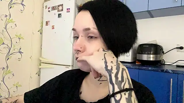 CandaceBlaze online show from October 20, 2025, 8:09 pm