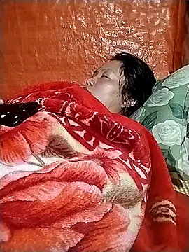 venu00 online show from October 4, 2025, 8:40 pm