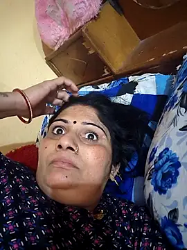 Snapshot of Rakhi99x chatting on April 8, 2026, 4:01 am Rakhi99x online show from April 8, 2026, 4:01 am