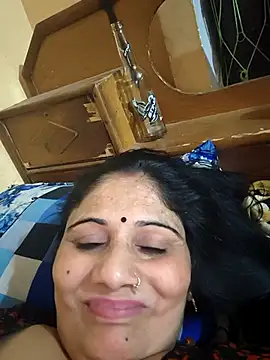 Snapshot of Rakhi99x chatting on April 15, 2026, 10:44 am Rakhi99x online show from April 15, 2026, 10:44 am