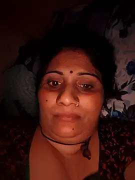 Snapshot of Rakhi99x chatting on April 16, 2026, 7:47 pm Rakhi99x online show from April 16, 2026, 7:47 pm