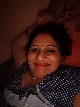 Snapshot of Rakhi99x chatting on May 3, 2026, 6:25 pm Rakhi99x online show from May 3, 2026, 6:25 pm