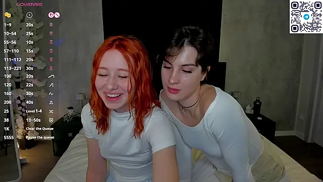 Adeline Perle online show from September 28, 2025, 12:38 am