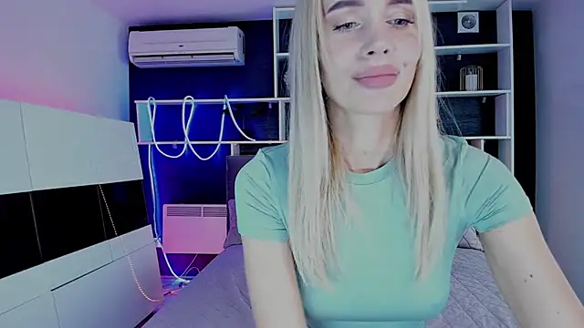 SabrinaSharm online show from October 17, 2025, 11:57 am