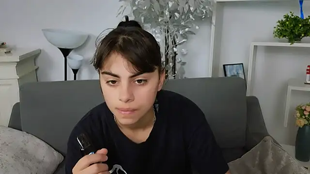 Cocoa Sins online show from October 17, 2025, 6:16 am