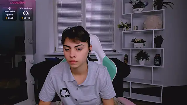 Cocoa Sins online show from November 2, 2025, 6:49 am