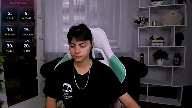 Cocoa Sins online show from November 6, 2025, 7:09 am