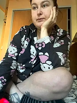 Snapshot of DazzzlingDame chatting on October 18, 2025, 11:33 am DazzzlingDame online show from October 18, 2025, 11:33 am