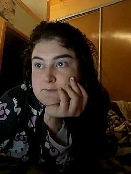 Snapshot of DazzzlingDame chatting on October 19, 2025, 2:23 am DazzzlingDame online show from October 19, 2025, 2:23 am