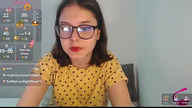 MadieLorez online show from September 11, 2025, 1:17 am