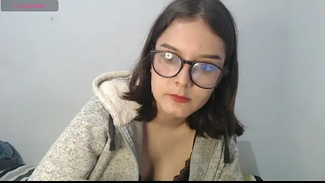 MadieLorez online show from September 21, 2025, 4:14 am