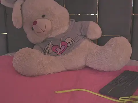 Doll kata  online show from October 15, 2025, 1:44 pm