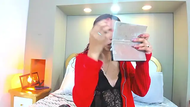 AteneaGreyy online show from January 8, 2026, 12:07 pm