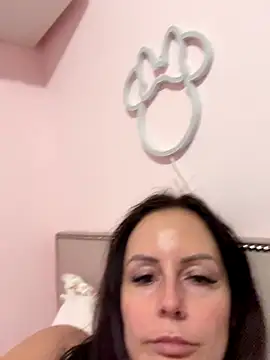 nightingale27 online show from November 29, 2025, 10:13 pm