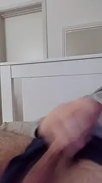 NewJoiner online show from December 3, 2025, 6:39 pm