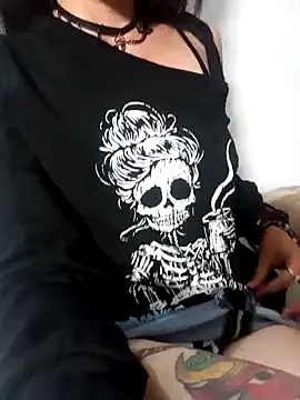 Snapshot of DaKoTa_LuNaR chatting on September 24, 2025, 4:27 am DaKoTa LuNaR online show from September 24, 2025, 4:27 am