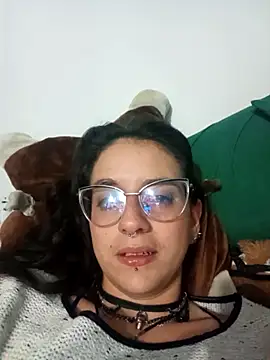 Snapshot of DaKoTa_LuNaR chatting on November 5, 2025, 12:32 am DaKoTa LuNaR online show from November 5, 2025, 12:32 am