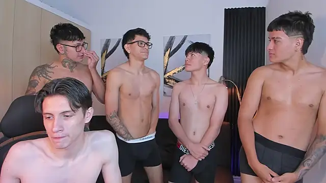 Snapshot of Horny_BoysW chatting on September 22, 2025, 1:13 pm Horny BoysW online show from September 22, 2025, 1:13 pm