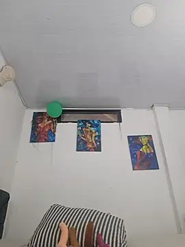 zoe stp latina online show from November 1, 2025, 7:05 pm