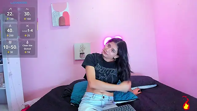 Georgina Ferri  online show from October 15, 2025, 5:13 pm