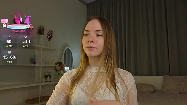 CarollSmithh online show from September 28, 2025, 9:20 pm