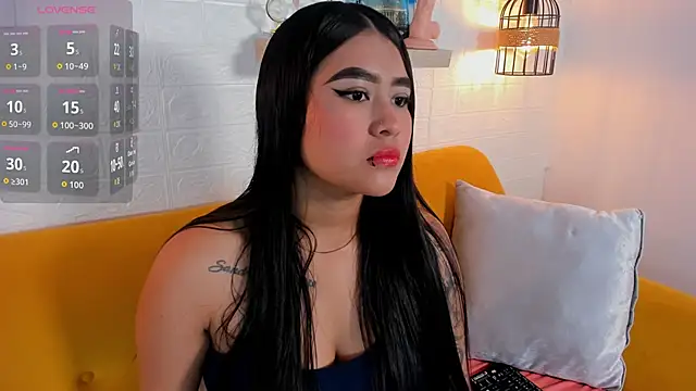Catalinarose  online show from September 18, 2025, 12:29 pm
