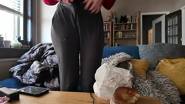 Snapshot of knottybunny chatting on October 23, 2025, 1:32 pm knottybunny online show from October 23, 2025, 1:32 pm