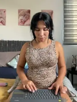 greciadom555 online show from April 8, 2026, 9:26 pm