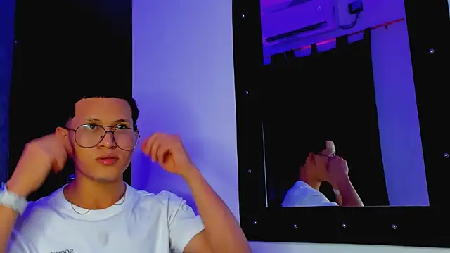 Snapshot of Manuel_FPG chatting on October 18, 2025, 1:08 am Manuel FPG online show from October 18, 2025, 1:08 am