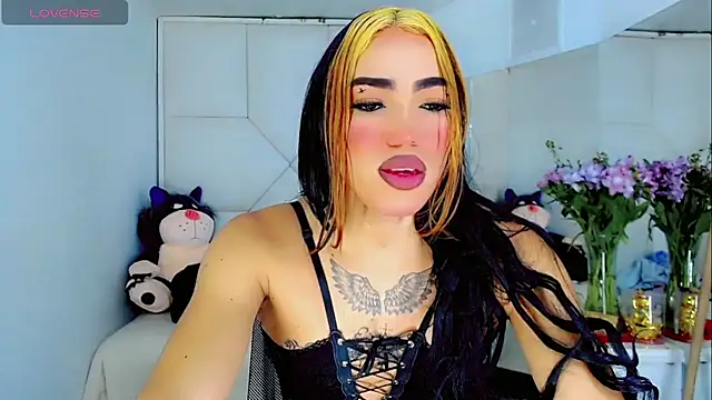 KatyuscaSubmissive online show from November 13, 2025, 7:35 pm