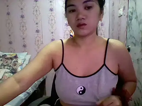 Snapshot of Rosette0516 chatting on October 1, 2025, 12:27 am Rosette0516 online show from October 1, 2025, 12:27 am