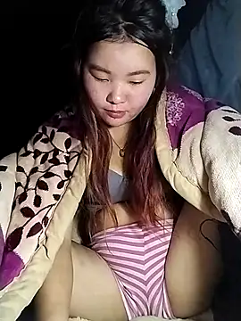 lylylove online show from March 5, 2026, 12:45 pm