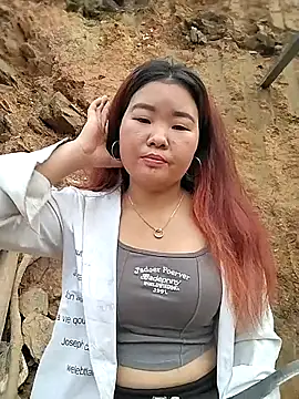 lylylove online show from March 27, 2026, 12:38 am