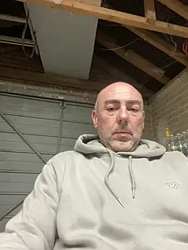 Snapshot of Richmcgee chatting on February 27, 2026, 8:20 pm Richmcgee online show from February 27, 2026, 8:20 pm