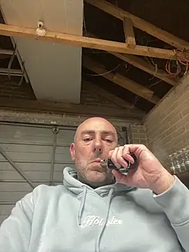 Richmcgee online show from March 30, 2026, 7:48 pm